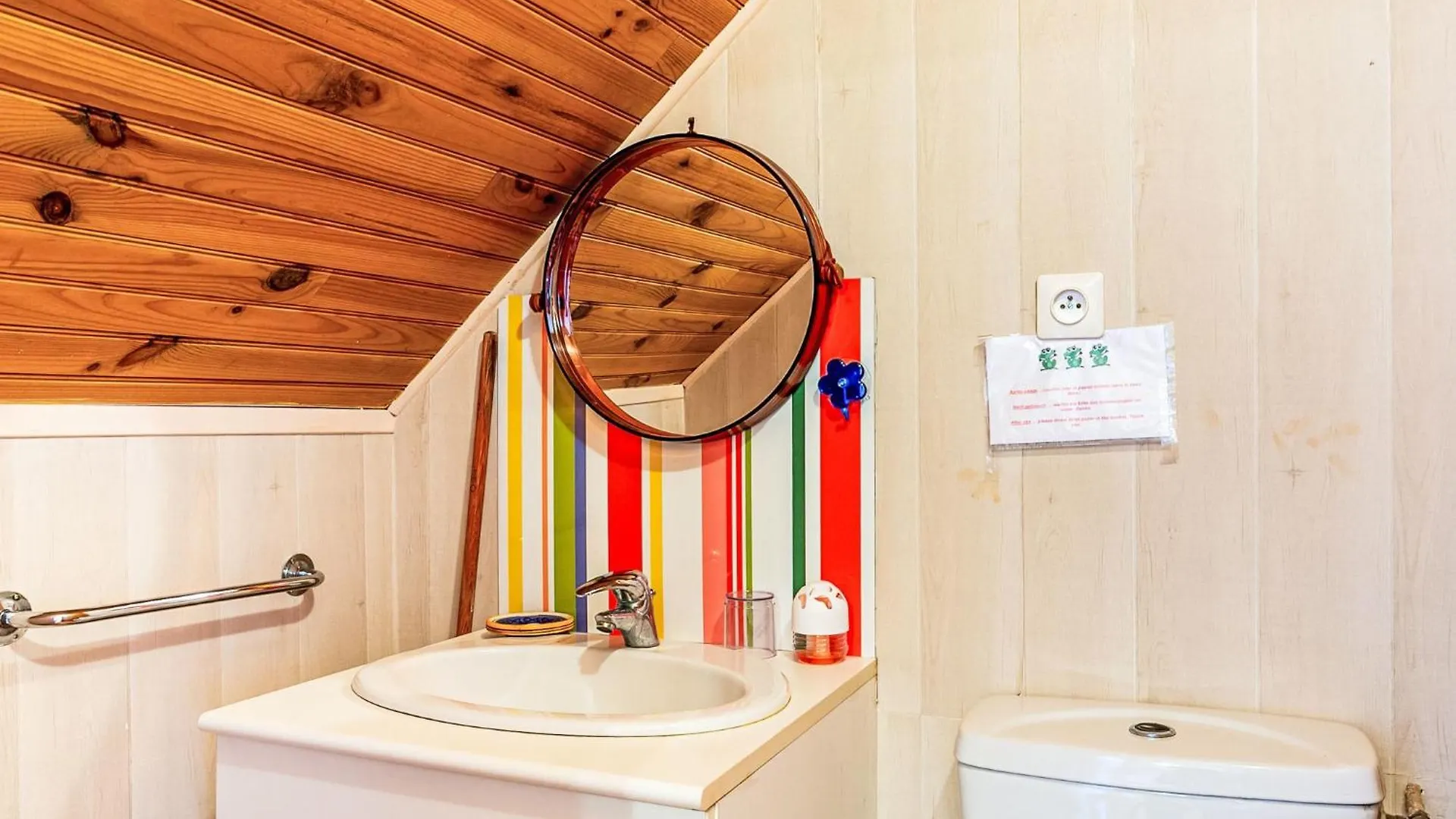 Trégunc Holiday Home Ty-2-Go By Interhome