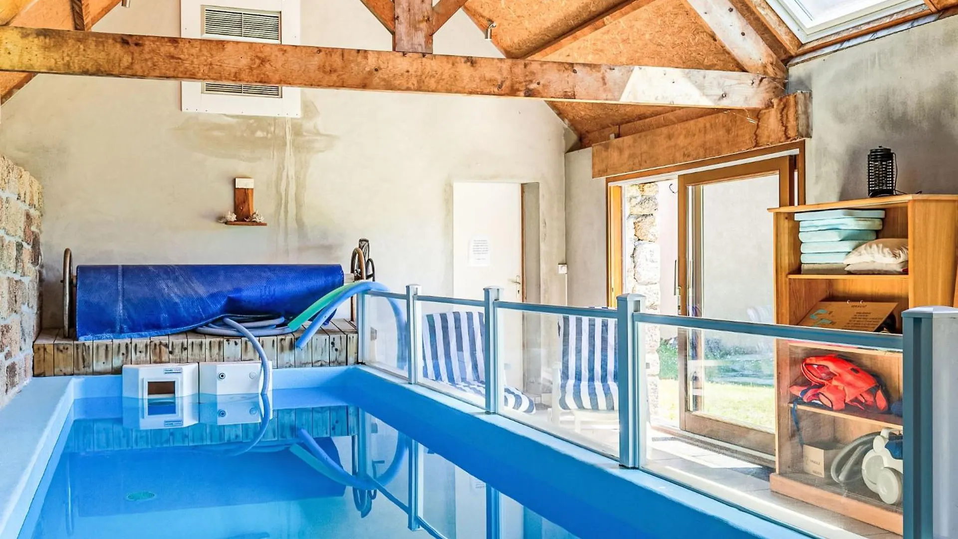 Trégunc Holiday Home Ty-2-Go By Interhome